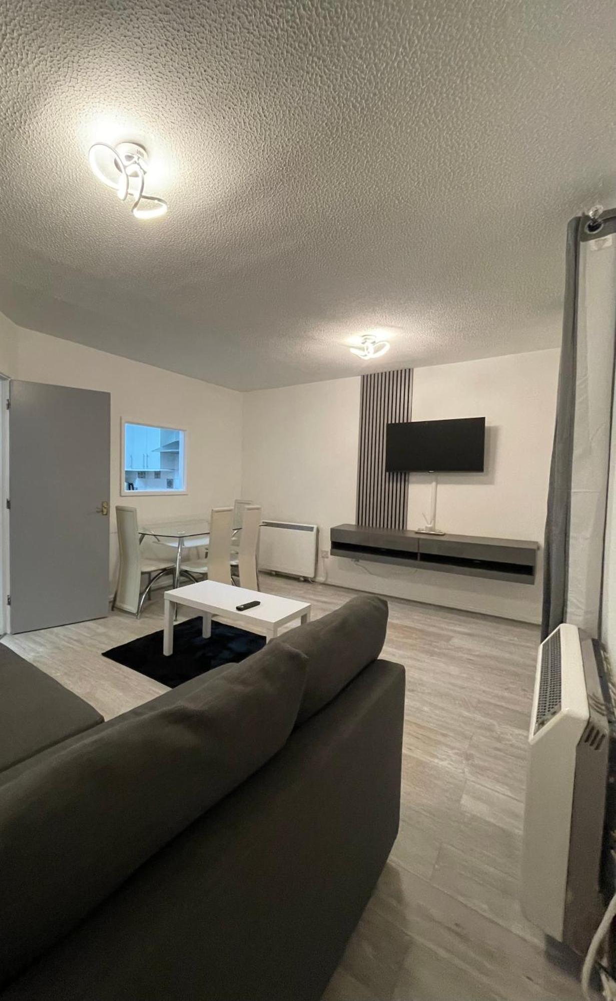 Cardiff Bay Apartment With Parking Eksteriør billede
