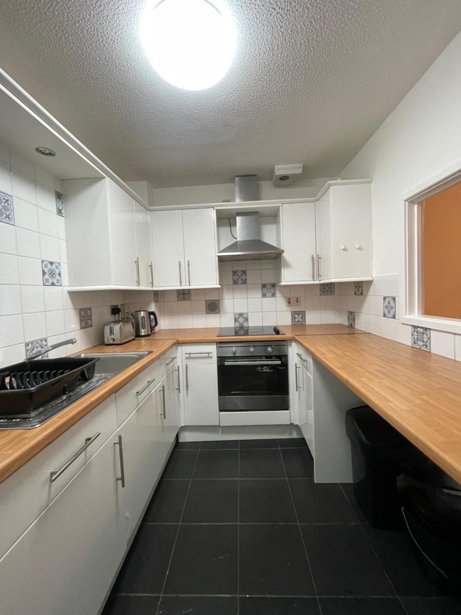 Cardiff Bay Apartment With Parking Eksteriør billede